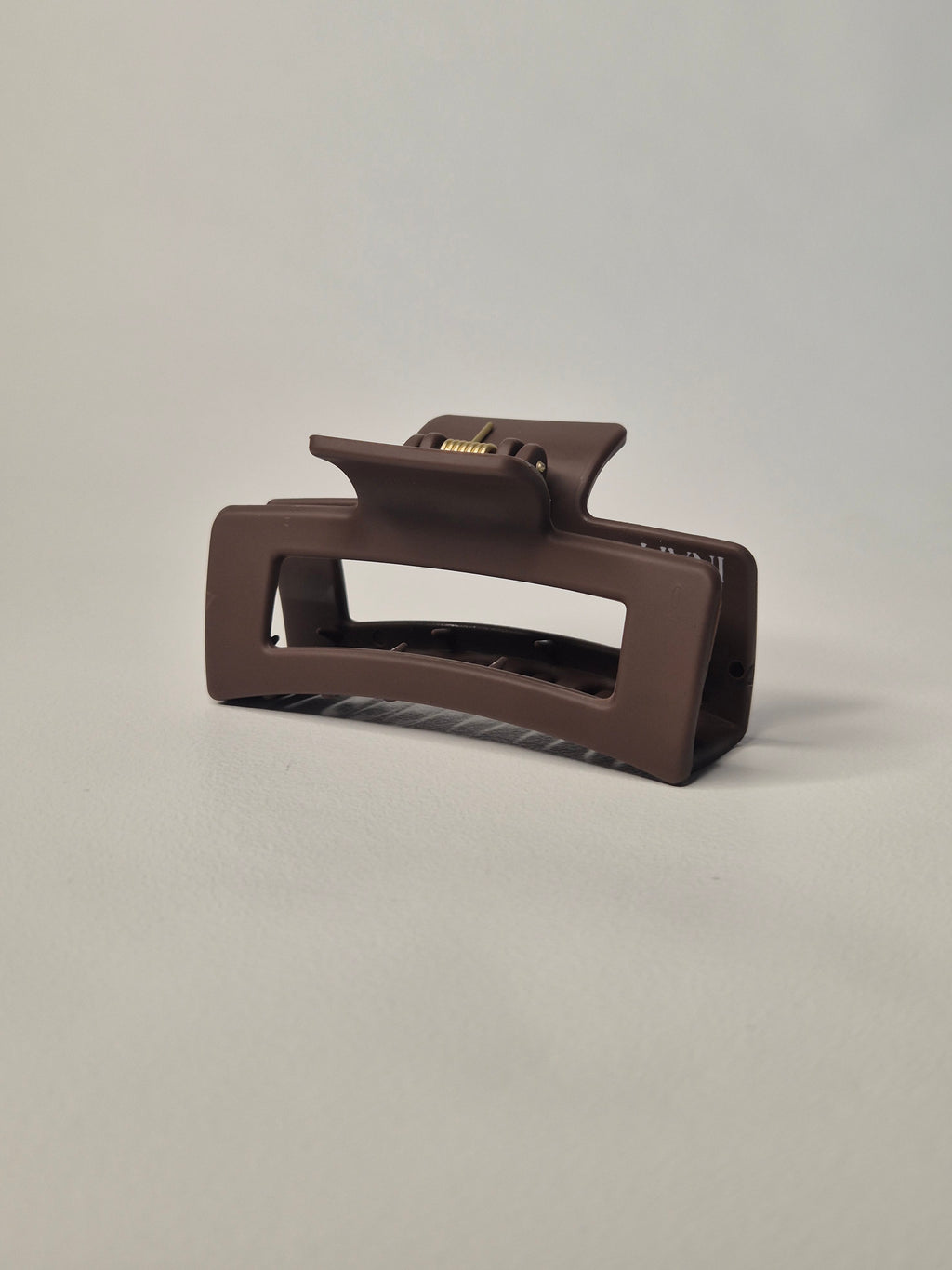 Hårklämma Classic Mocha i mjuk TPU, Medium 8,5 cm